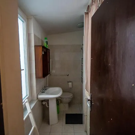 Guesthero - 1 Apartmán Albenga