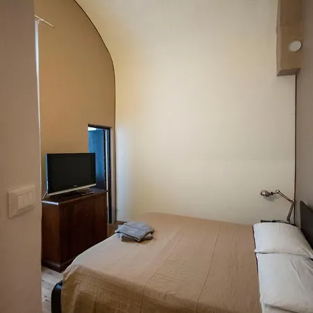 Guesthero - 1 Apartmán Albenga